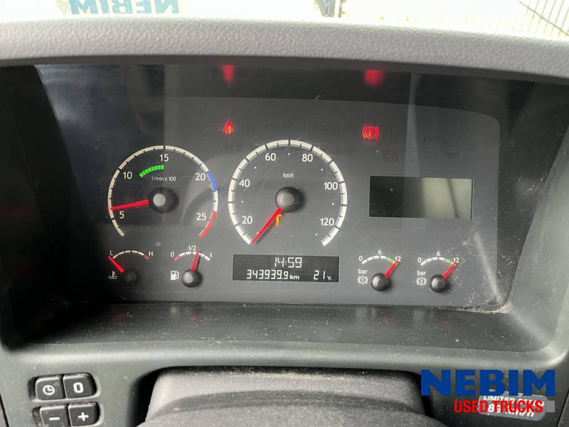 Scania P270 - 343.938km - 3 front seats - Camión caja cerrada: foto 5 Scania P270 - 343.938km - 3 front seats - Camión caja cerrada: foto 5