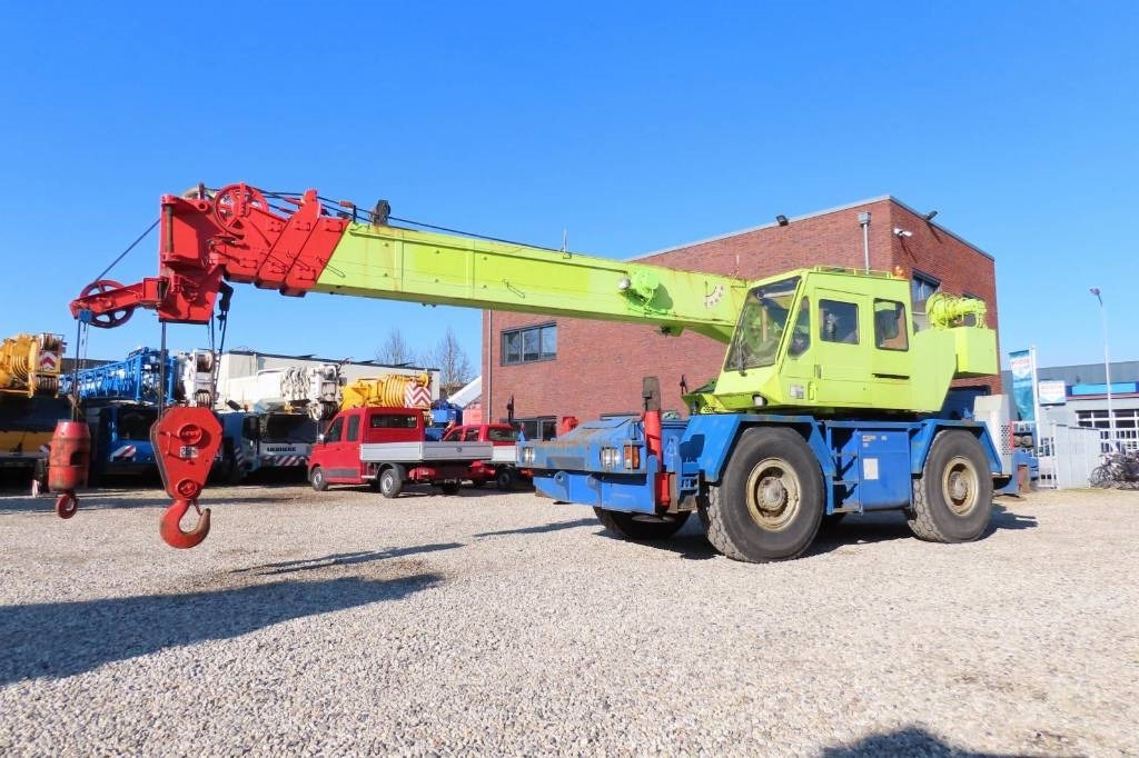 Tadano TR 250 E - Autogrúa: foto 1 Tadano TR 250 E - Autogrúa: foto 1