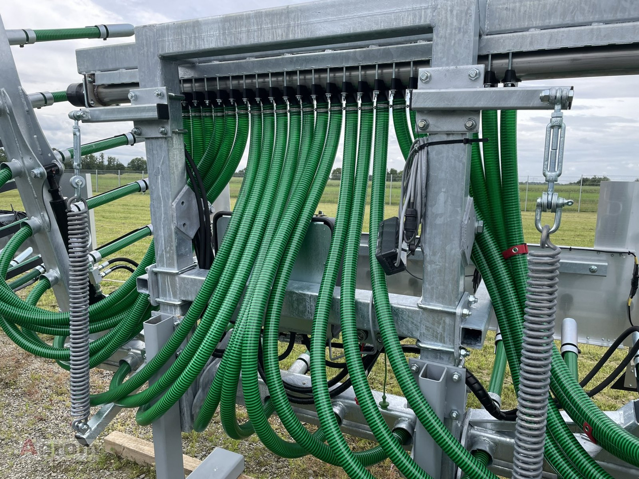 Fliegl Schleppschuhverteiler Compact 6,0 m - Inyector de purín: foto 3 Fliegl Schleppschuhverteiler Compact 6,0 m - Inyector de purín: foto 3