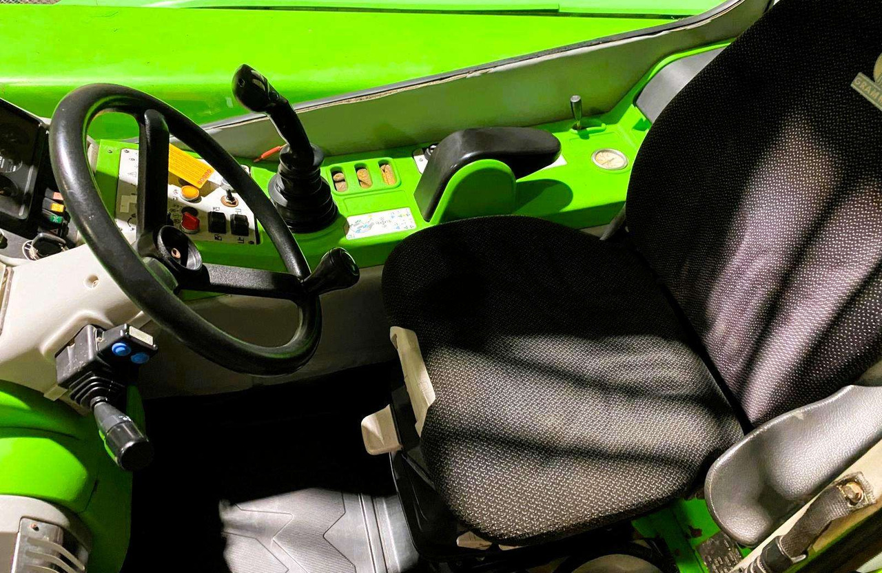 Soplador de nieve Merlo P38.10 Turbo Farmer: foto 6 Soplador de nieve Merlo P38.10 Turbo Farmer: foto 6