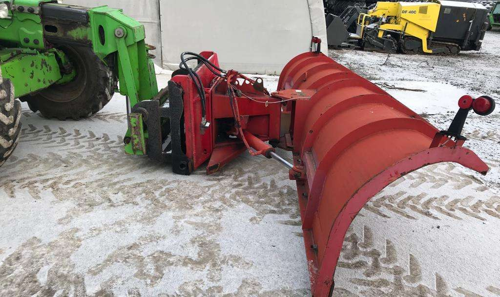 Soplador de nieve Merlo P38.10 Turbo Farmer: foto 11 Soplador de nieve Merlo P38.10 Turbo Farmer: foto 11