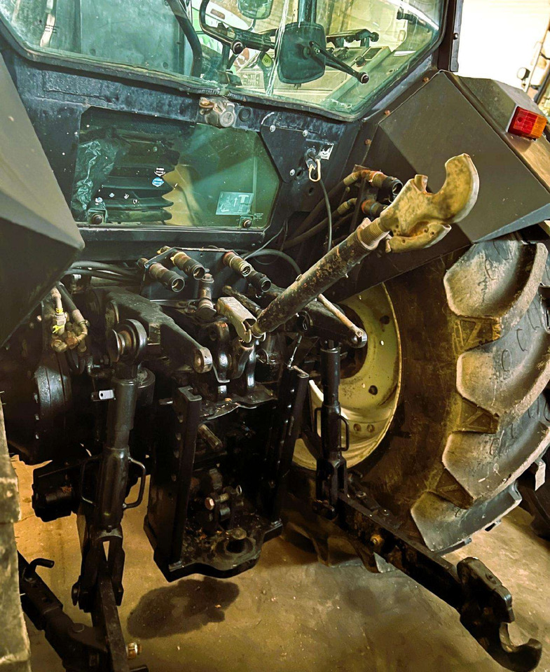 Valtra 8450 Mega - Tractor: foto 5 Valtra 8450 Mega - Tractor: foto 5