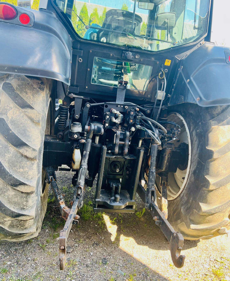 Valtra T121 HT - Tractor: foto 4 Valtra T121 HT - Tractor: foto 4
