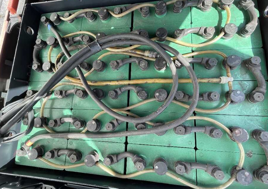 Linde E 16 P-02 - Carretilla elevadora eléctrica: foto 3 Linde E 16 P-02 - Carretilla elevadora eléctrica: foto 3