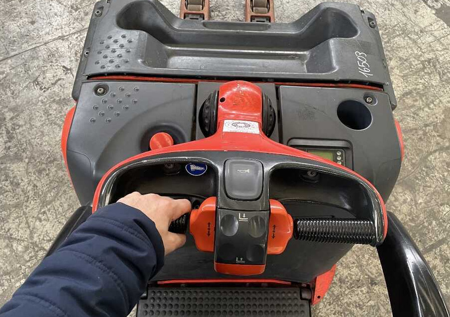 Linde T 20 AP -131 (batt. 2020) - Transpaleta: foto 3 Linde T 20 AP -131 (batt. 2020) - Transpaleta: foto 3