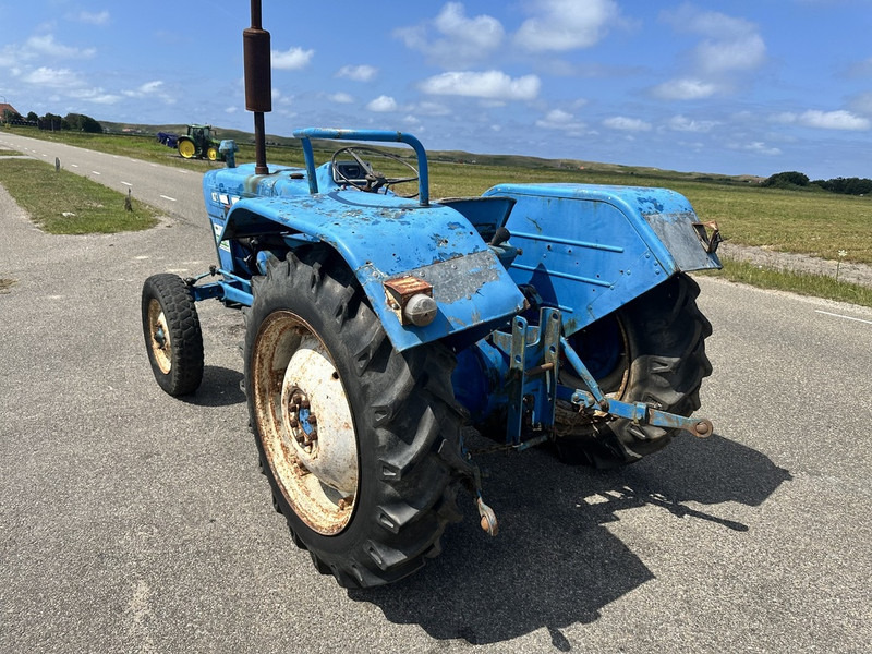 Ford 2000 - Tractor: foto 5 Ford 2000 - Tractor: foto 5