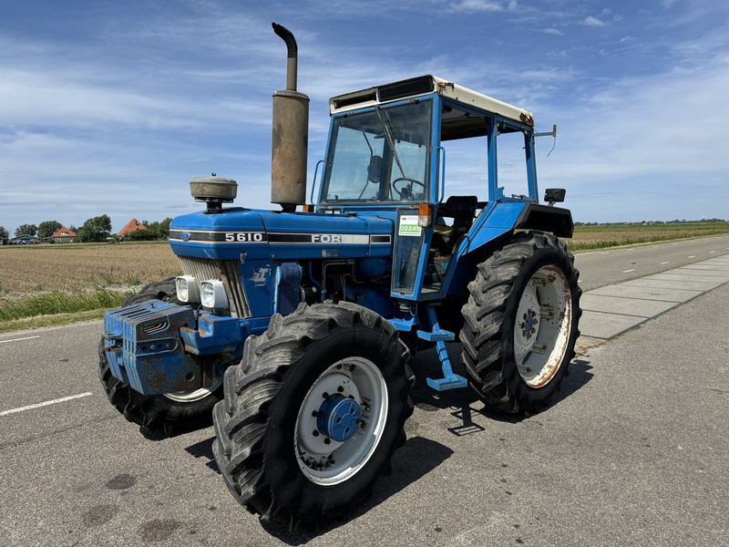 Ford 5610 - Tractor: foto 1 Ford 5610 - Tractor: foto 1
