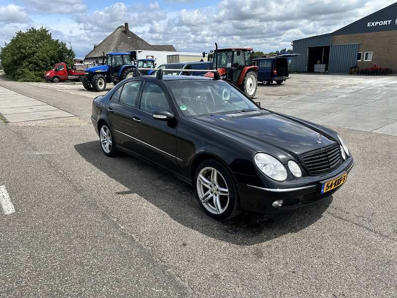Mercedes-Benz E-Klasse 240 - Coche: foto 3 Mercedes-Benz E-Klasse 240 - Coche: foto 3