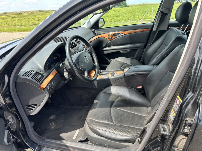 Mercedes-Benz E-Klasse 240 - Coche: foto 4 Mercedes-Benz E-Klasse 240 - Coche: foto 4