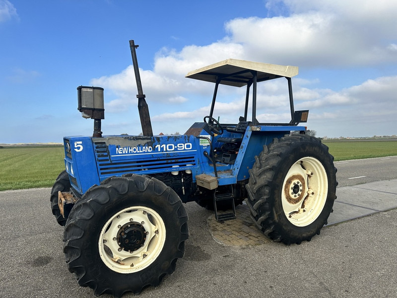 New Holland 110-90 DT - Tractor: foto 1 New Holland 110-90 DT - Tractor: foto 1