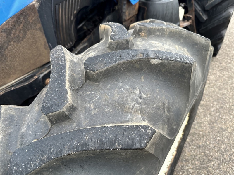Tractor New Holland TD5.100: foto 13