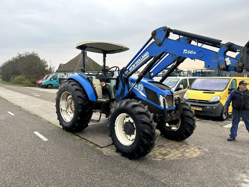 New Holland TD5.100 - Tractor: foto 3 New Holland TD5.100 - Tractor: foto 3