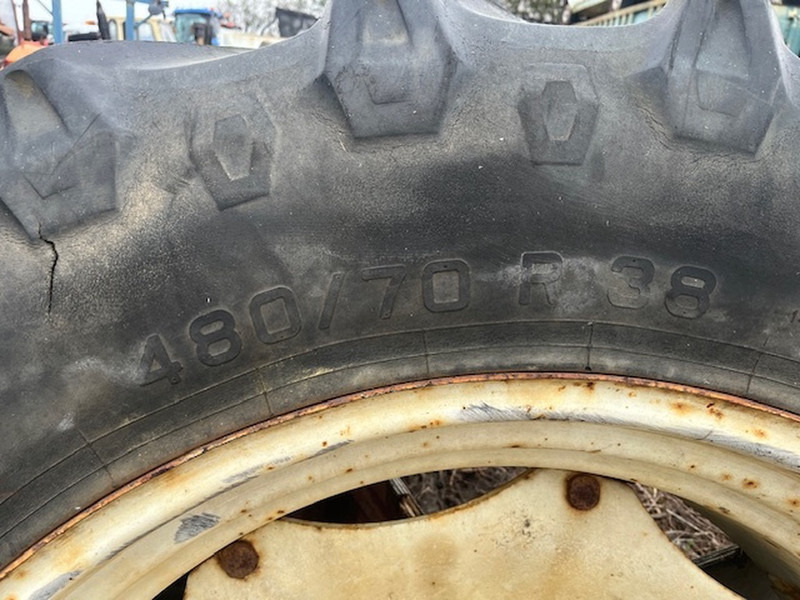 Pirelli 480\70 R38 TM 700 - Neumático: foto 2 Pirelli 480\70 R38 TM 700 - Neumático: foto 2