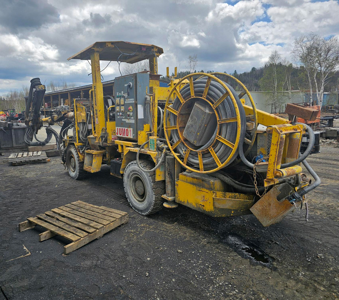 Atlas Copco Jumbo Boomer 281 - Perforadora direccional horizontal: foto 1 Atlas Copco Jumbo Boomer 281 - Perforadora direccional horizontal: foto 1