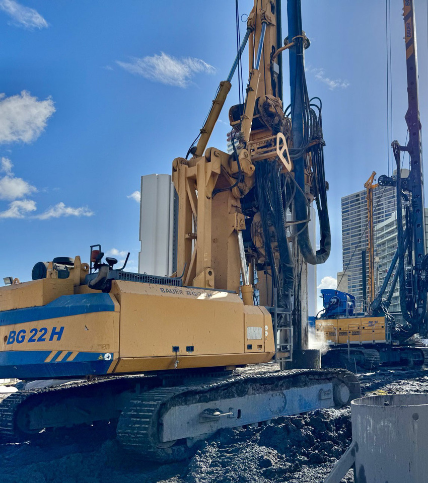 Bauer BG 22H - Martillo de hinca de pilotes: foto 2 Bauer BG 22H - Martillo de hinca de pilotes: foto 2