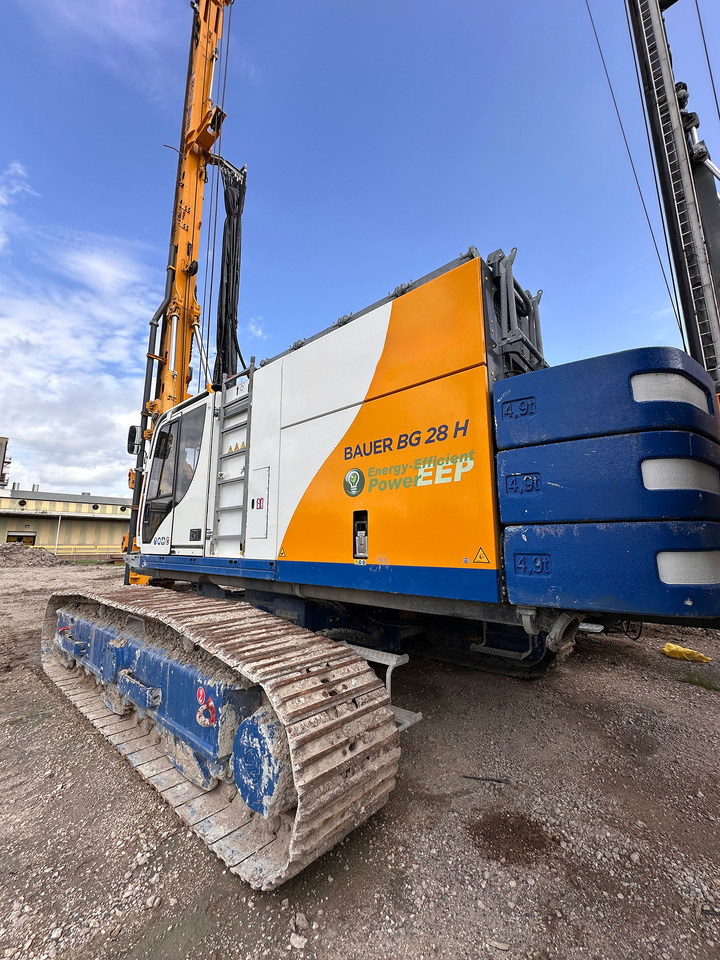 Bauer BG 28H - Martillo de hinca de pilotes: foto 1 Bauer BG 28H - Martillo de hinca de pilotes: foto 1