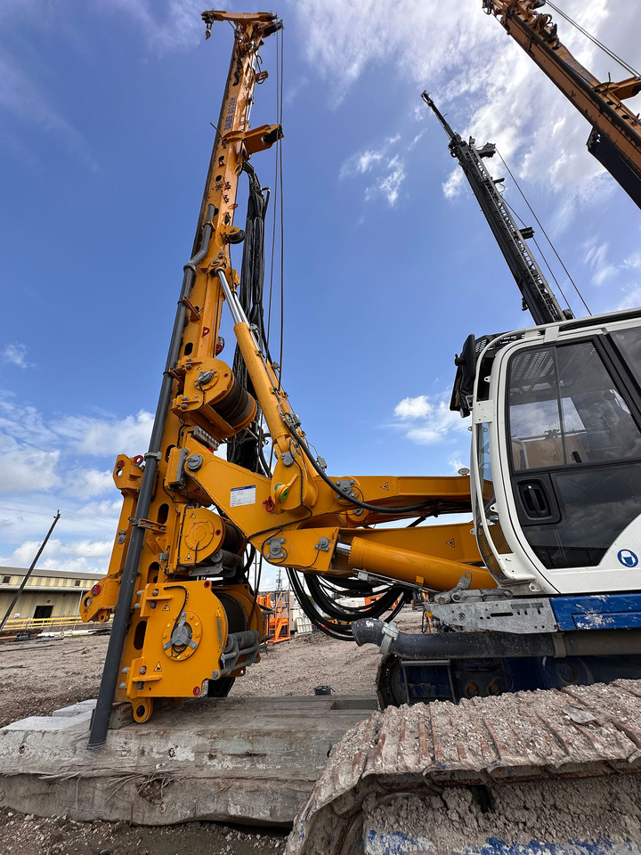 Bauer BG 28H - Martillo de hinca de pilotes: foto 4 Bauer BG 28H - Martillo de hinca de pilotes: foto 4