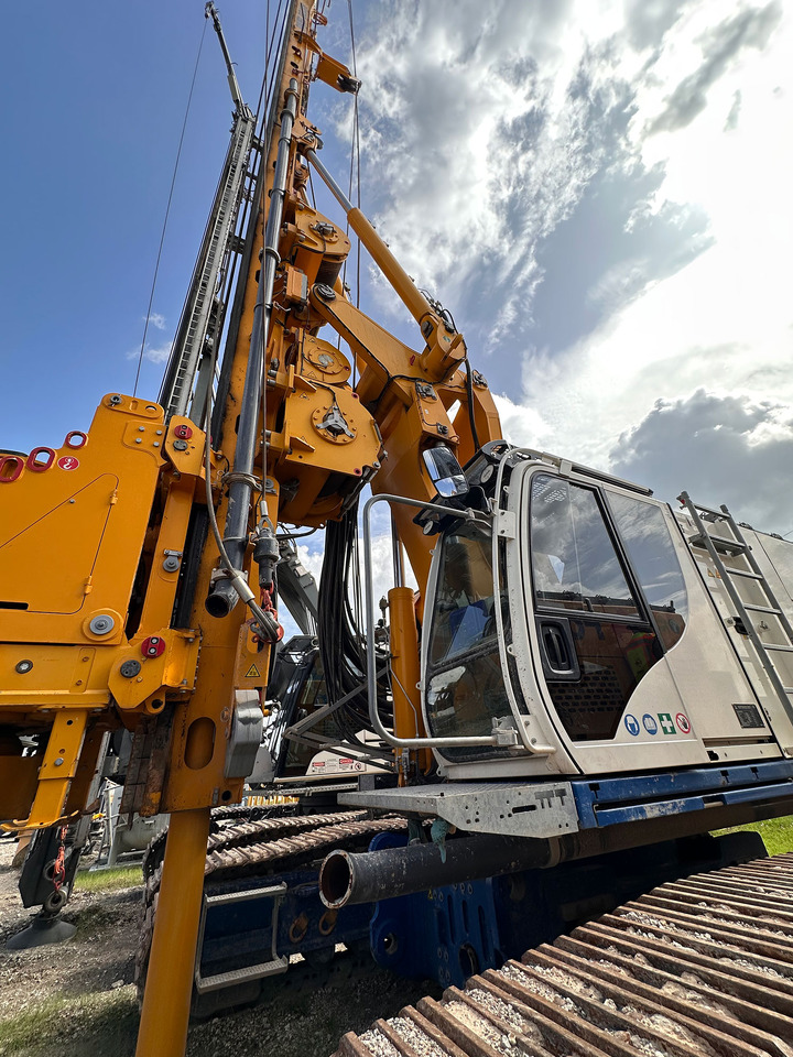 Bauer BG 28H - Martillo de hinca de pilotes: foto 3 Bauer BG 28H - Martillo de hinca de pilotes: foto 3