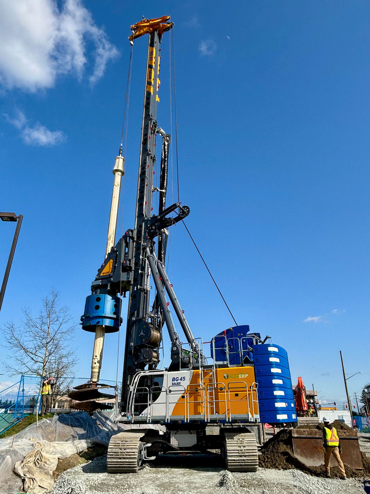 Bauer BG45 - Martillo de hinca de pilotes: foto 1 Bauer BG45 - Martillo de hinca de pilotes: foto 1