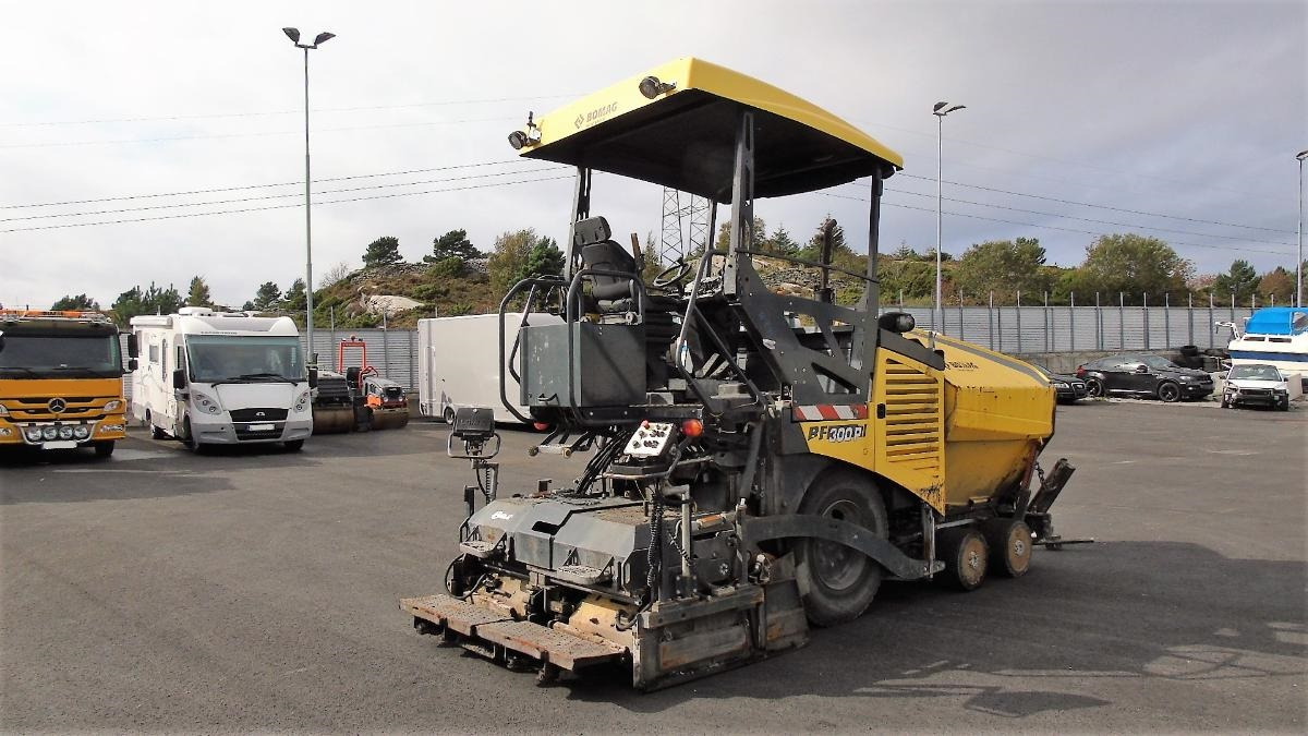 Pavimentadora de asfalto Bomag BF 300 P: foto 6