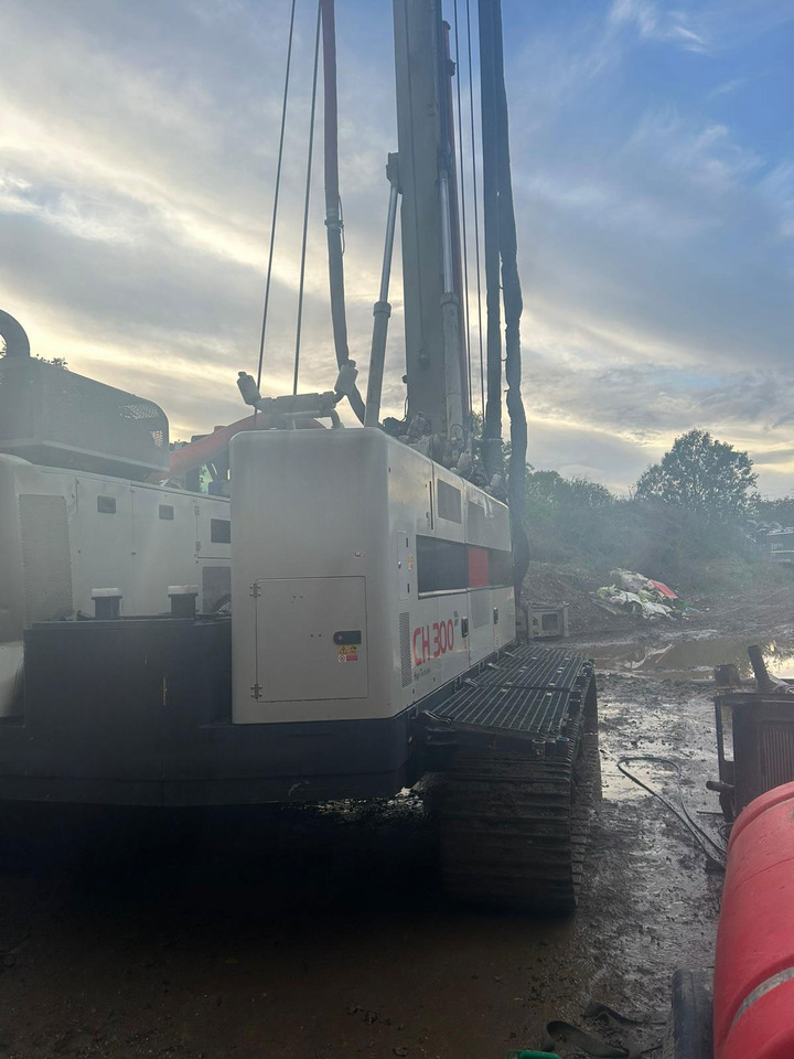 Comacchio CH 300 - Martillo de hinca de pilotes: foto 5 Comacchio CH 300 - Martillo de hinca de pilotes: foto 5