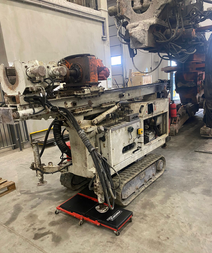 Perforadora Comacchio GEO 205: foto 1