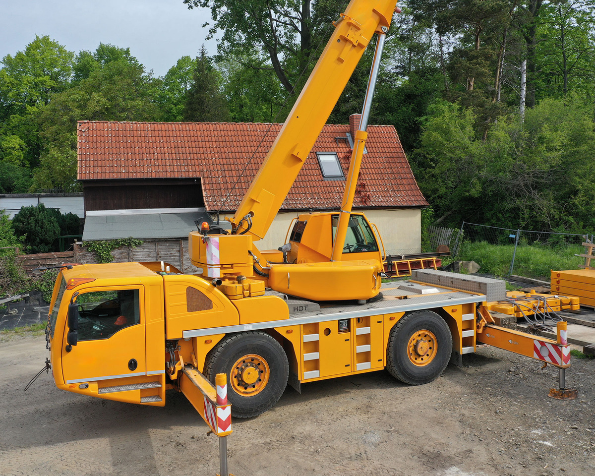 Demag AC 40-2L - Autogrúa: foto 1 Demag AC 40-2L - Autogrúa: foto 1