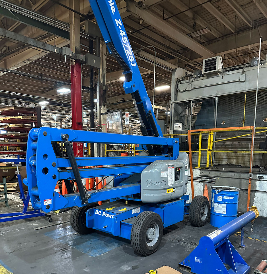 Genie Z-45/25J - Cargadora de ruedas telescópica: foto 2 Genie Z-45/25J - Cargadora de ruedas telescópica: foto 2