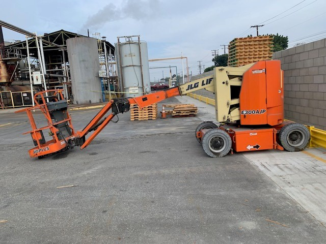 JLG E300AJP - Cargadora de ruedas telescópica: foto 2 JLG E300AJP - Cargadora de ruedas telescópica: foto 2