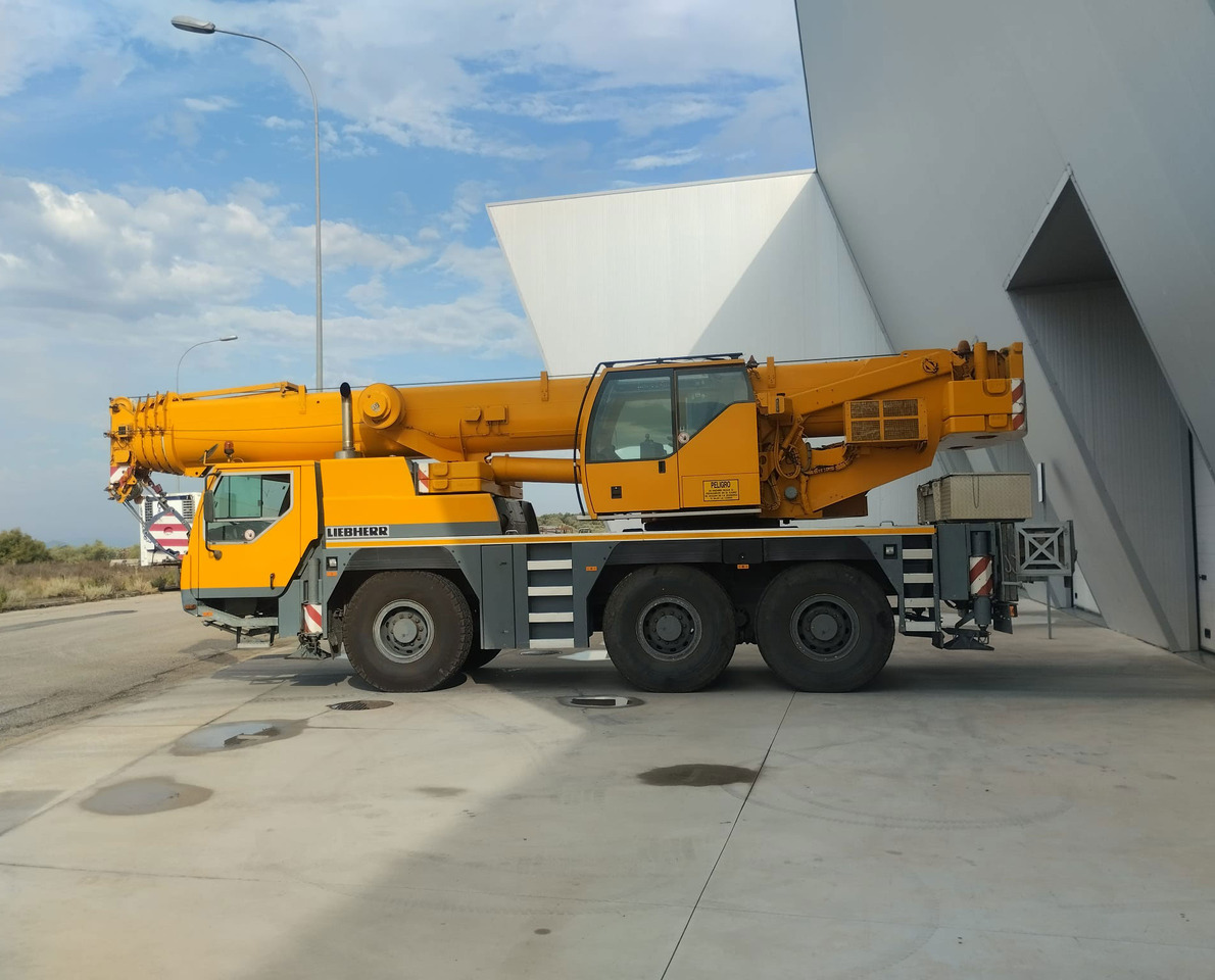 Liebherr LTM 1055-3.1 - Autogrúa: foto 3 Liebherr LTM 1055-3.1 - Autogrúa: foto 3