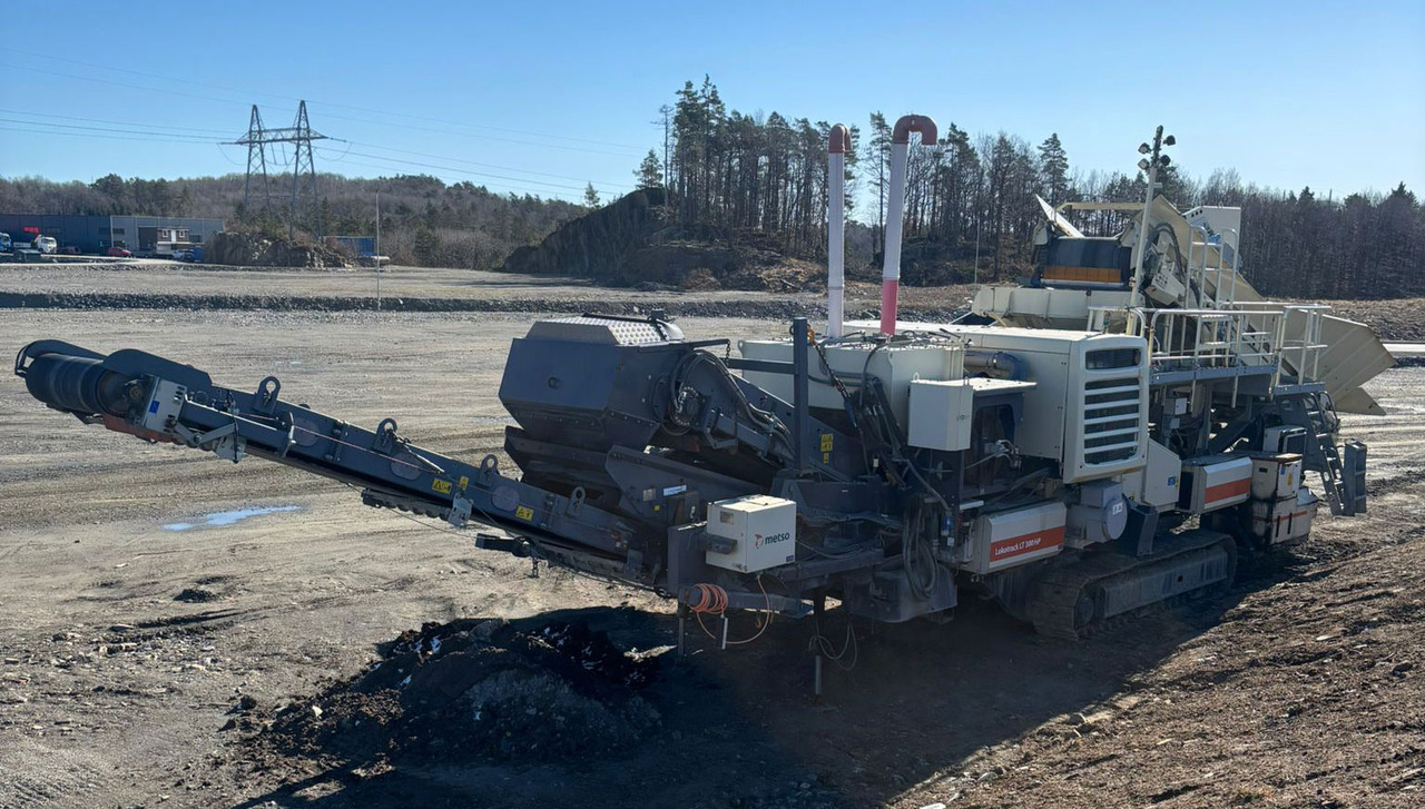 Metso LT 300 HPS - Trituradora de cono: foto 1 Metso LT 300 HPS - Trituradora de cono: foto 1