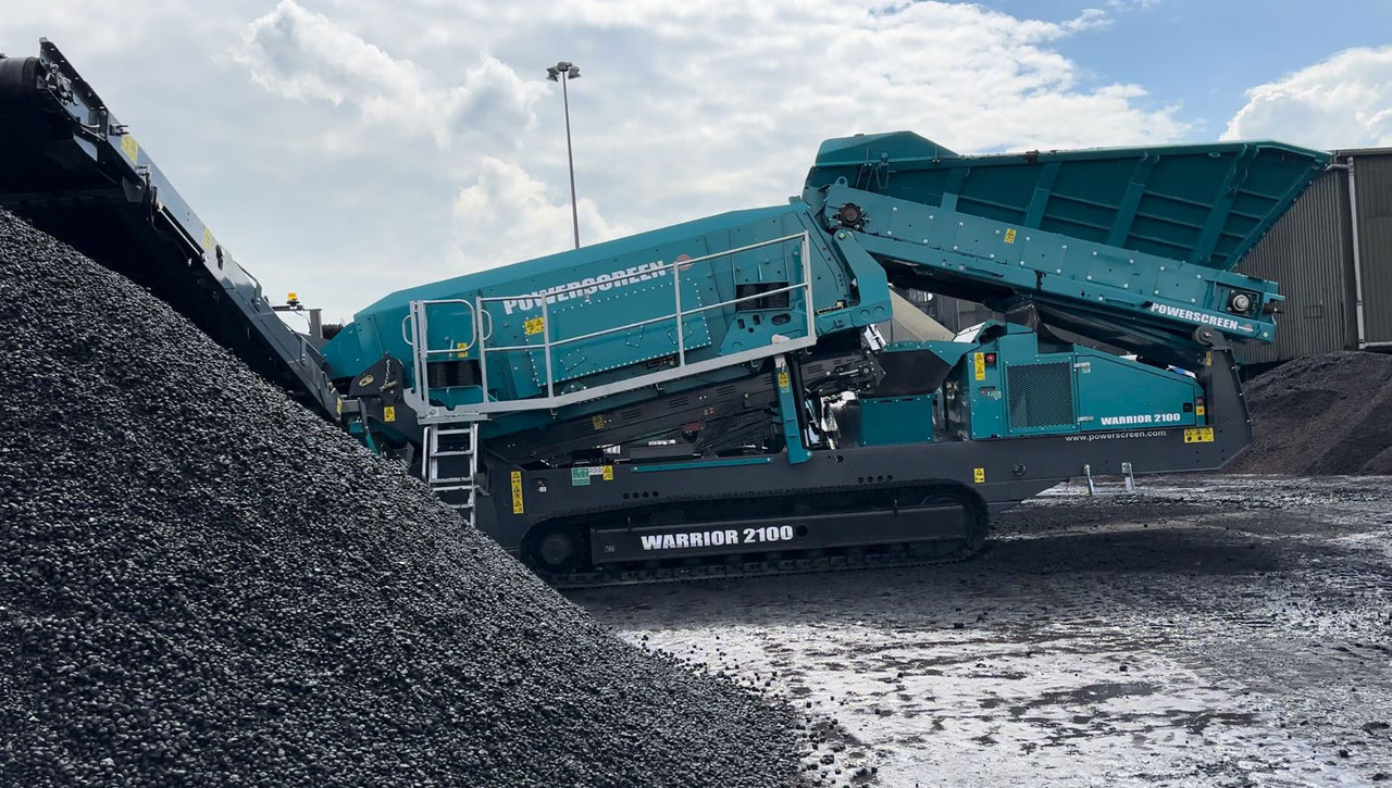 Powerscreen Warrior 2100 Triple Shaft - Cribadora: foto 4 Powerscreen Warrior 2100 Triple Shaft - Cribadora: foto 4