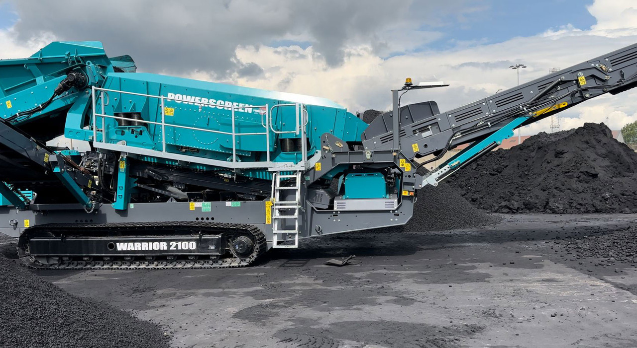 Powerscreen Warrior 2100 Triple Shaft - Cribadora: foto 2 Powerscreen Warrior 2100 Triple Shaft - Cribadora: foto 2