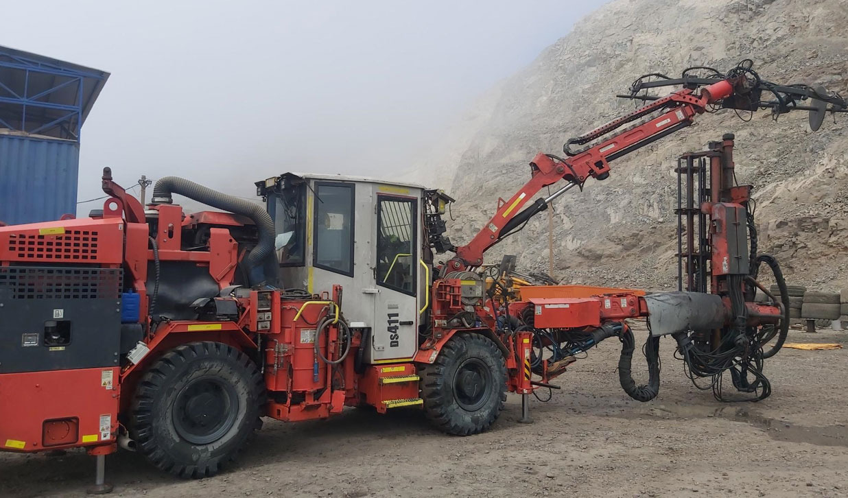 Sandvik DS411-C - Maquinaria para minería: foto 2 Sandvik DS411-C - Maquinaria para minería: foto 2