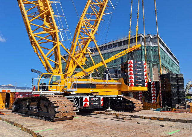 Terex Demag CC 3800-1 - Grúa sobre orugas: foto 2 Terex Demag CC 3800-1 - Grúa sobre orugas: foto 2