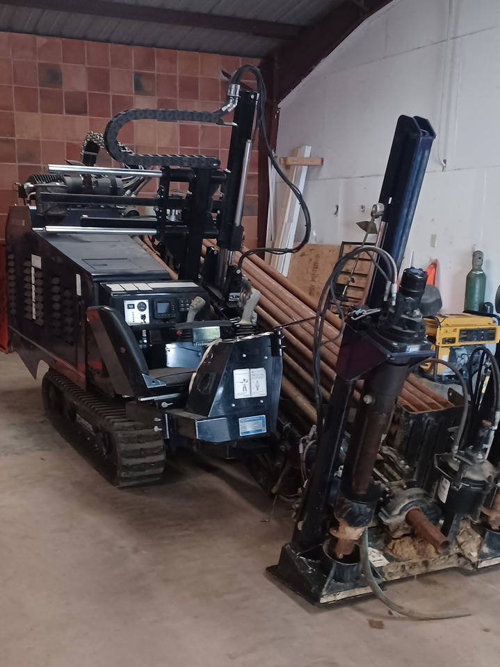 Universal UNI 23×36 - Perforadora direccional horizontal: foto 1 Universal UNI 23×36 - Perforadora direccional horizontal: foto 1