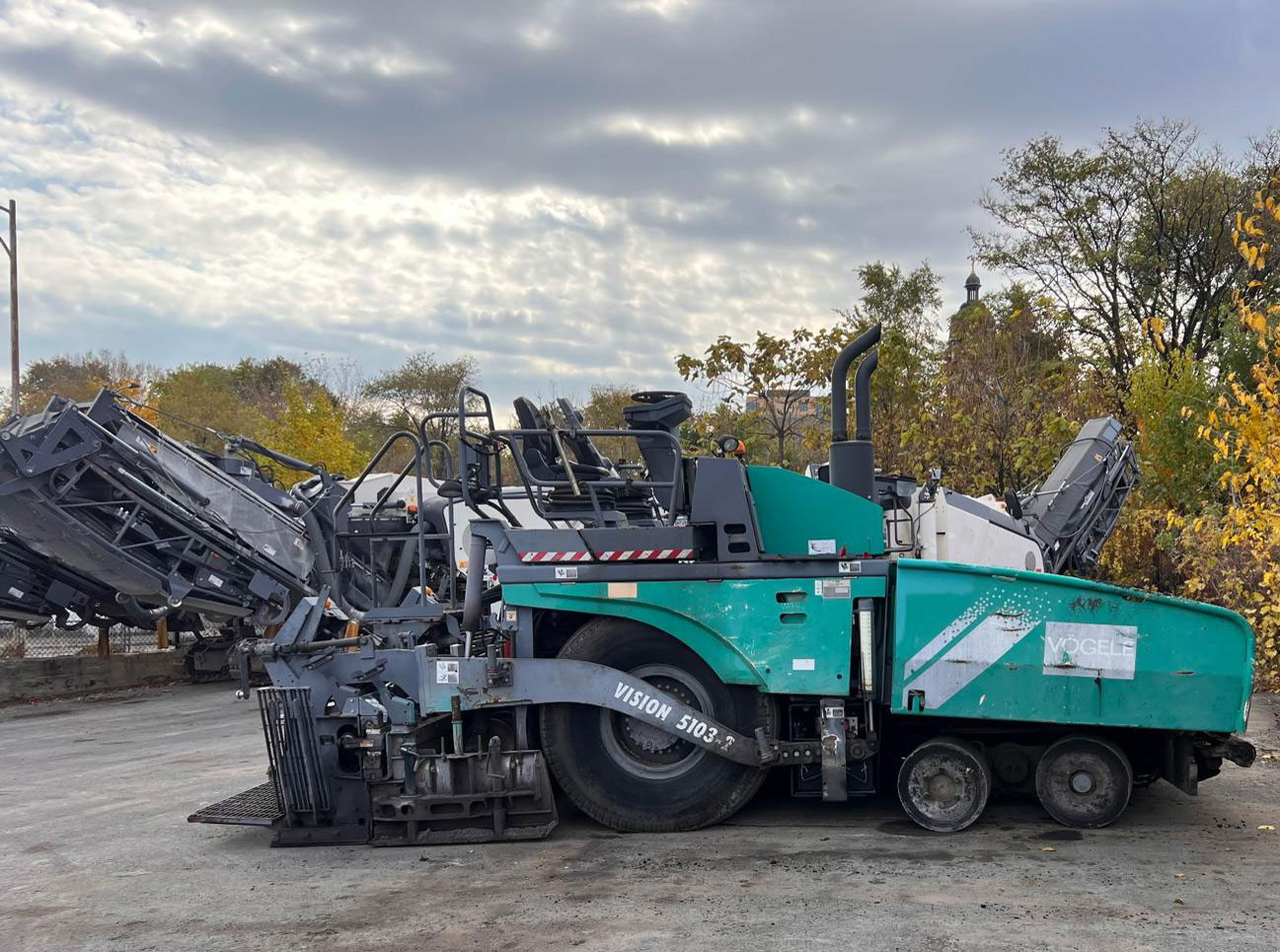 Vogele Vision 5103-3i - Pavimentadora de asfalto: foto 1 Vogele Vision 5103-3i - Pavimentadora de asfalto: foto 1