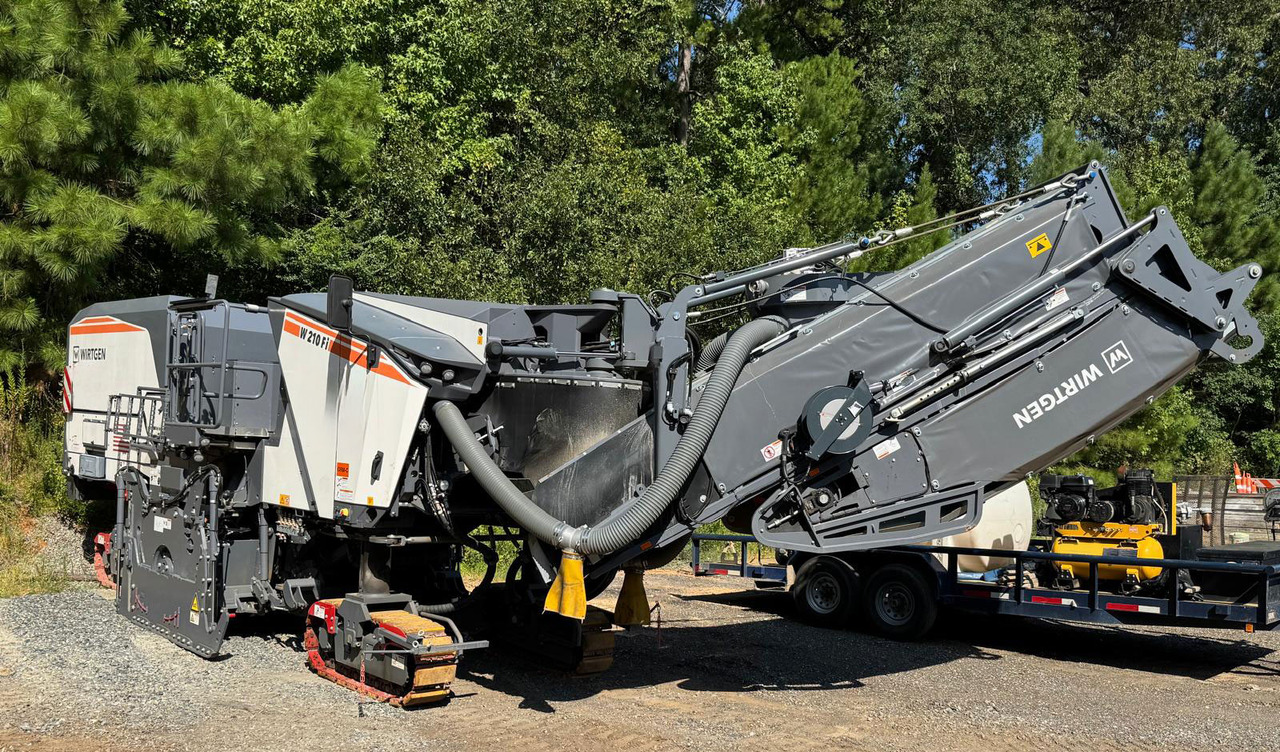 Wirtgen W 210 FI - Fresadora en frío: foto 4 Wirtgen W 210 FI - Fresadora en frío: foto 4