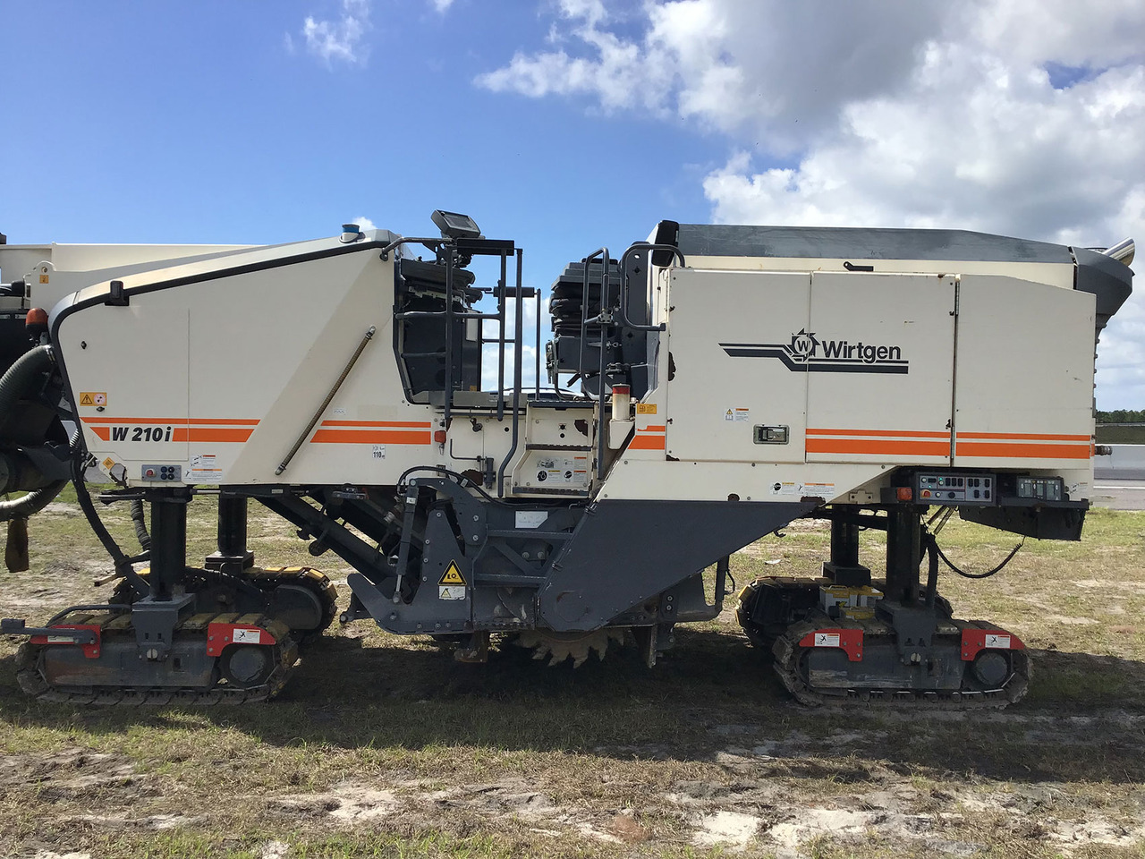 Wirtgen W 210 i - Fresadora en frío: foto 1 Wirtgen W 210 i - Fresadora en frío: foto 1