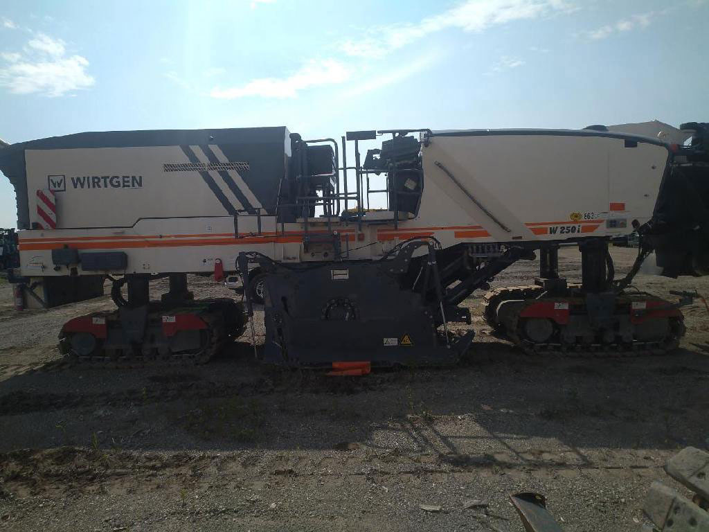 Wirtgen W 250 I - Fresadora en frío: foto 3 Wirtgen W 250 I - Fresadora en frío: foto 3