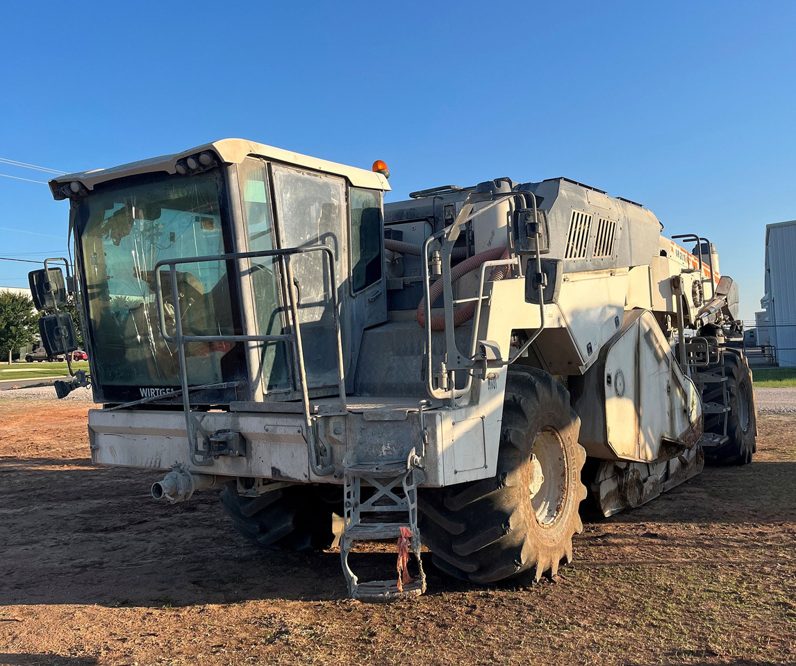 Wirtgen WR 240 I - Estabilizador de suelos: foto 2 Wirtgen WR 240 I - Estabilizador de suelos: foto 2