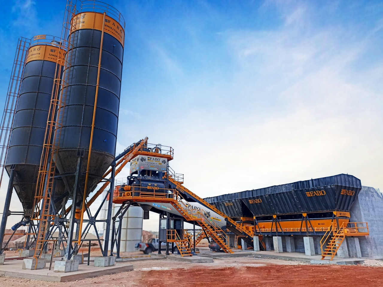 FABO COMPACT-180 CONCRETE PLANT | CONVEYOR TYPE - Planta de hormigón: foto 1 FABO COMPACT-180 CONCRETE PLANT | CONVEYOR TYPE - Planta de hormigón: foto 1