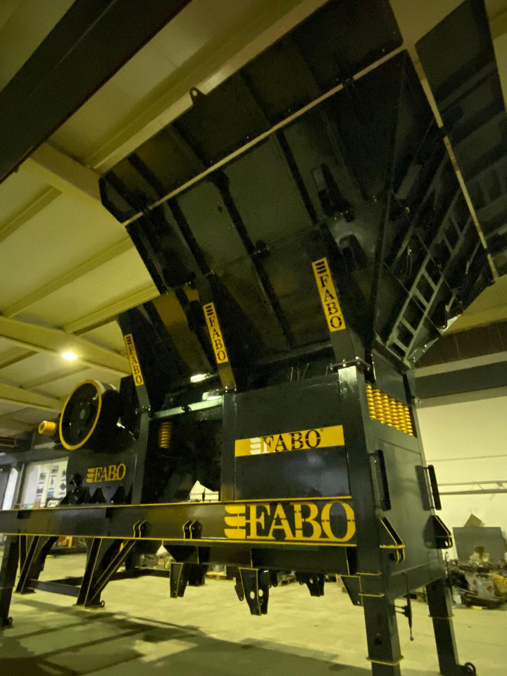 Trituradora de mandíbula nuevo FABO mobile jaw crusher: foto 7