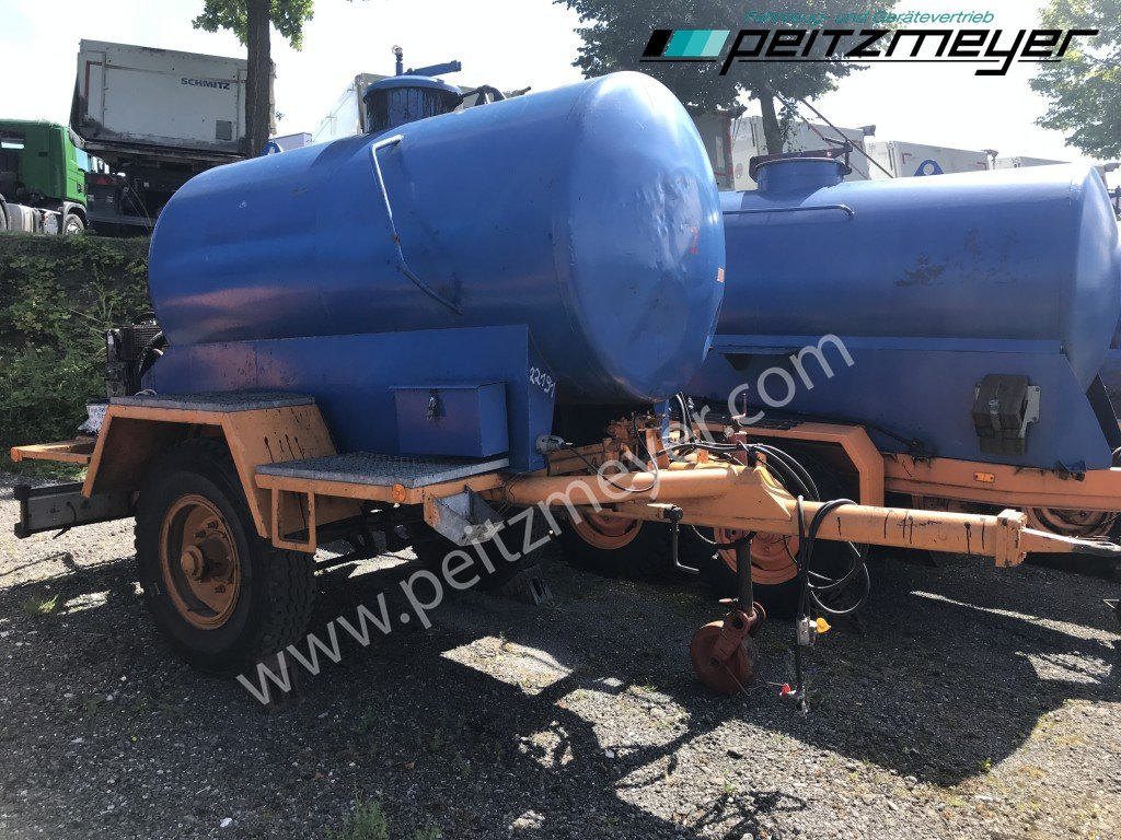 BATHE 1 Achs Anhänger Bitum / Teerkocher - 2,8 m³ Hatz Diesel-Motor 1 D 42 Z - Remolque cisterna: foto 4 BATHE 1 Achs Anhänger Bitum / Teerkocher - 2,8 m³ Hatz Diesel-Motor 1 D 42 Z - Remolque cisterna: foto 4