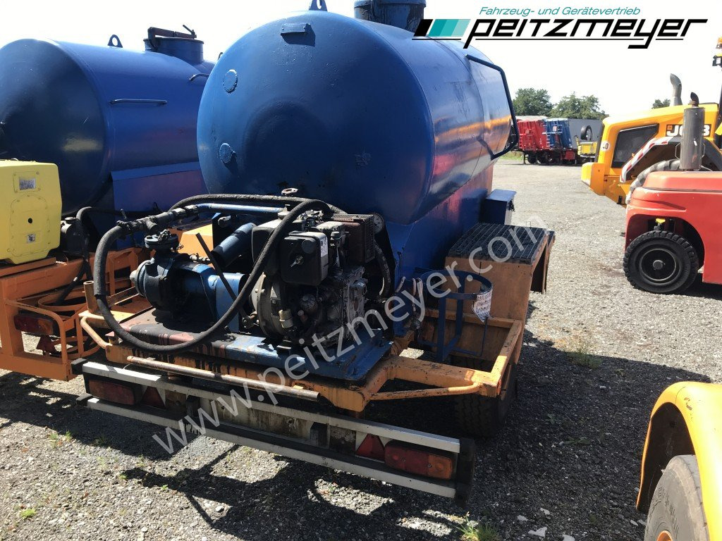 BATHE 1 Achs Anhänger Bitum / Teerkocher - 2,8 m³ Hatz Diesel-Motor 1 D 42 Z - Remolque cisterna: foto 1 BATHE 1 Achs Anhänger Bitum / Teerkocher - 2,8 m³ Hatz Diesel-Motor 1 D 42 Z - Remolque cisterna: foto 1