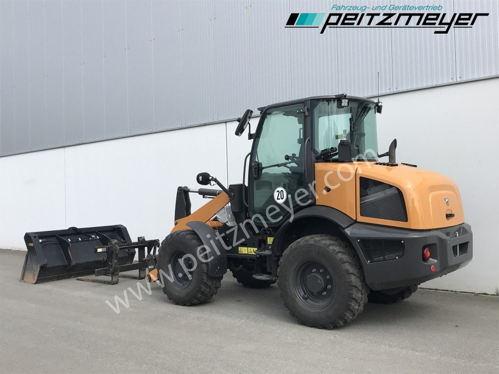 CASE Radlader 321 F 4 in 1 Schaufel + Palettengabel - Cargadora de ruedas: foto 4 CASE Radlader 321 F 4 in 1 Schaufel + Palettengabel - Cargadora de ruedas: foto 4