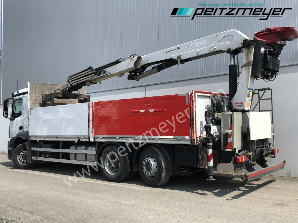 MERCEDES-BENZ Antos 2536 LL Pritsche HMF 2110-L5 5 fach Ausschub mit Steinzange - Camión caja abierta, Camión grúa: foto 4 MERCEDES-BENZ Antos 2536 LL Pritsche HMF 2110-L5 5 fach Ausschub mit Steinzange - Camión caja abierta, Camión grúa: foto 4