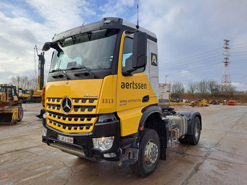 Cabeza tractora Mercedes-Benz Arocs 2045: foto 8