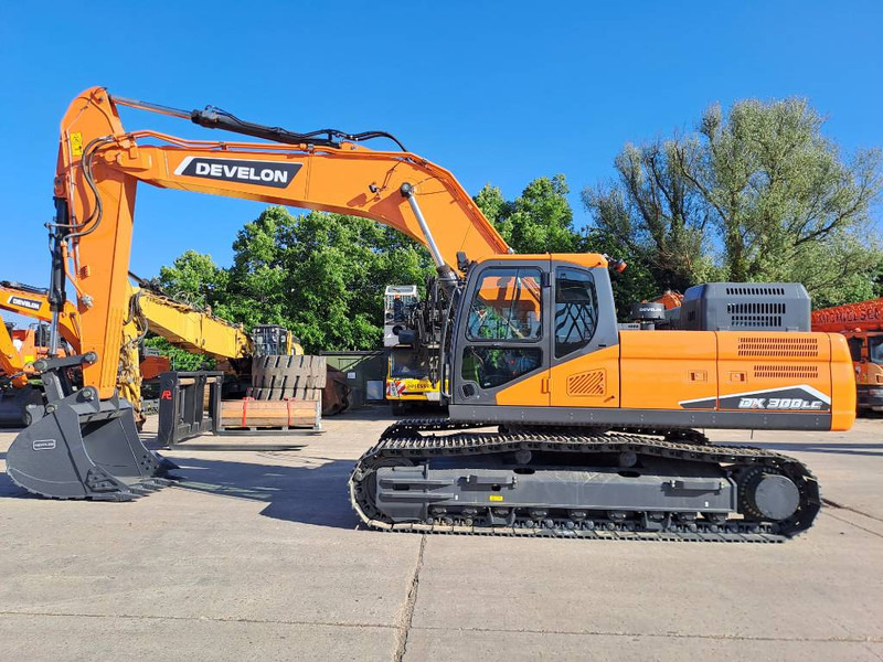 Doosan DX300LC-7M - Excavadora de cadenas: foto 1 Doosan DX300LC-7M - Excavadora de cadenas: foto 1