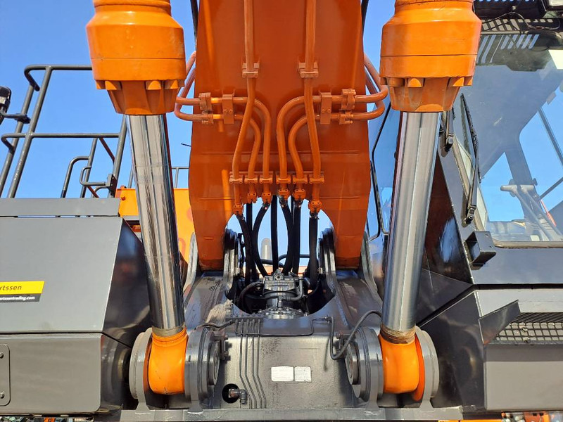 Hitachi EX1200-6 ME (New Boom + Stick)(Jebel Ali, UAE) - Excavadora de cadenas: foto 3 Hitachi EX1200-6 ME (New Boom + Stick)(Jebel Ali, UAE) - Excavadora de cadenas: foto 3